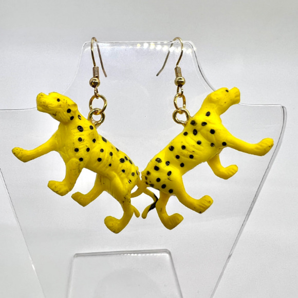 Leopard Earrings - Animal Earrings - Zoo Earrings - Teacher Earrings - Picture 5 of 9